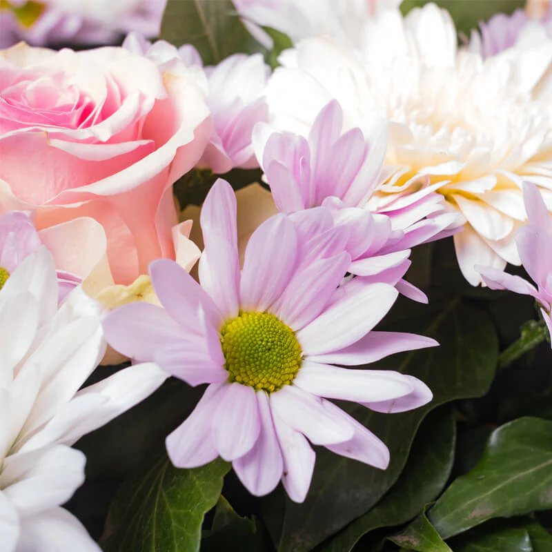 Pink-and-White-Wreath-TH2_800x